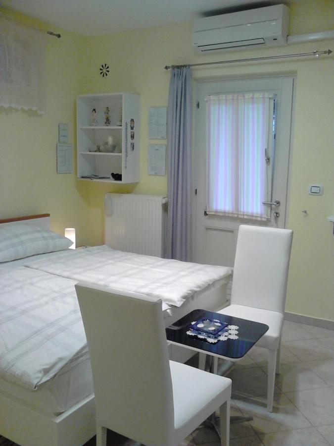Room Sarah Fiume Szoba fotó